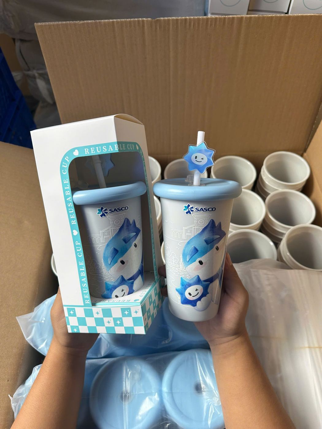 Ly đổi màu Meilia — hình thực tế