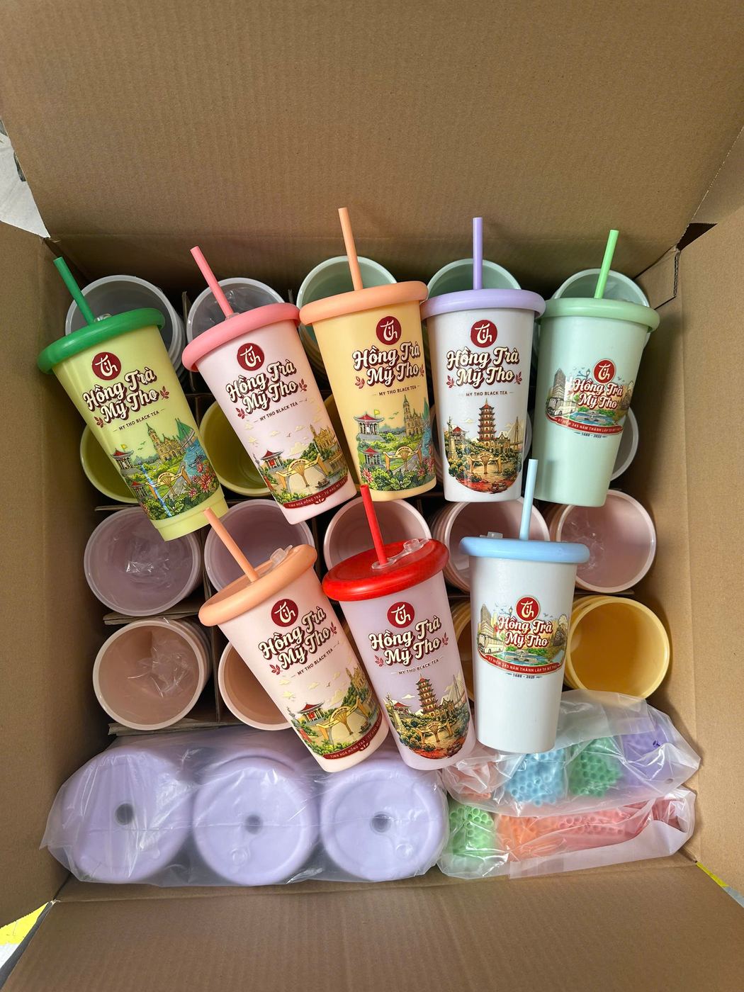 Ly đổi màu Meilia — hình thực tế